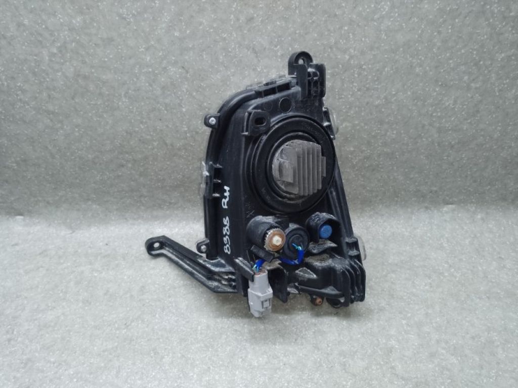 81210-47030 | Денний ходовий вогонь прав. TOYOTA PRIUS 16- - Фото 3