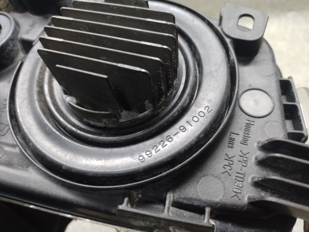 81210-47030 | Денний ходовий вогонь прав. TOYOTA PRIUS 16- - Фото 5