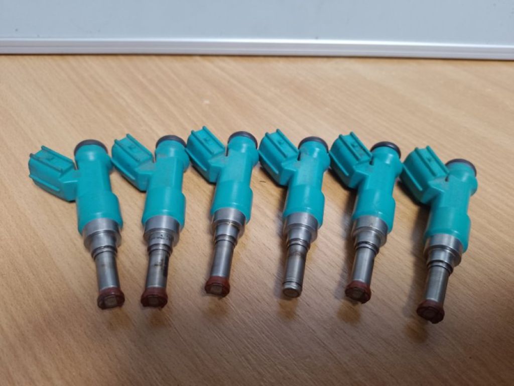 23209-31050 | Форсунка паливна TOYOTA CAMRY 40 06-11