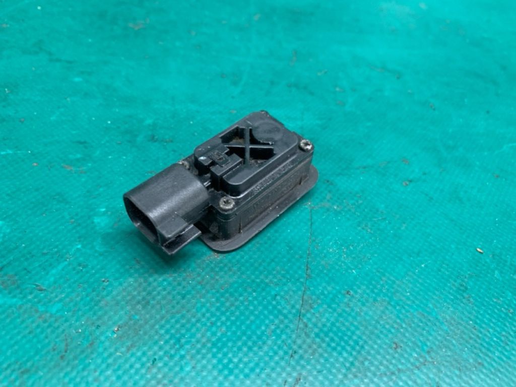 1L2Z-14018-AC | Кнопка відкриття багажника зовнішня FORD FUSION 14- - Фото 3