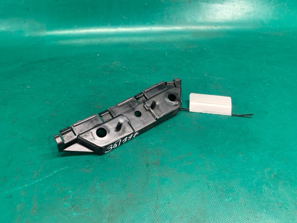 DS7Z-17C947-A | Кронштейн переднього бампера прав. FORD FUSION 14-