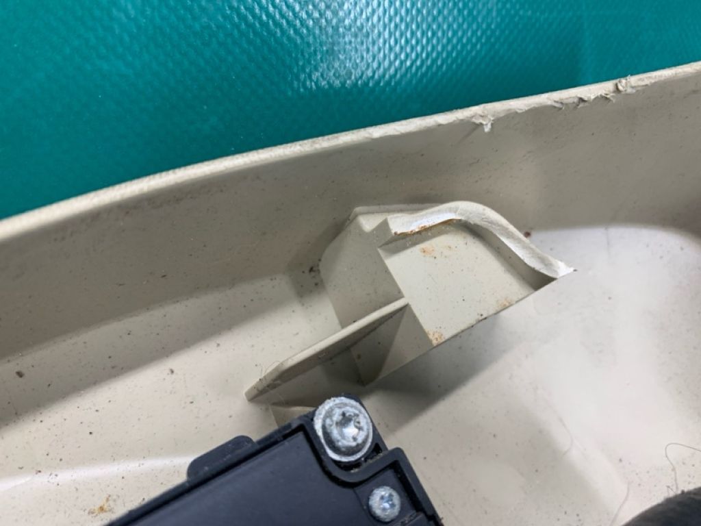 DG9Z-14A701-ABB | Кнопка регулювання сидіння лів. FORD FUSION 14- - Фото 9