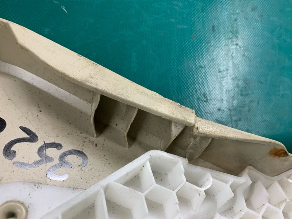 DG9Z-14A701-ABB | Кнопка регулювання сидіння лів. FORD FUSION 14- - Фото 10