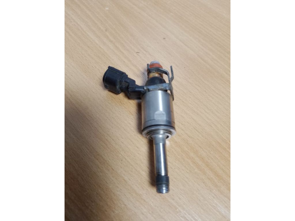 CP9Z-9F593-B | Форсунка паливна FORD FOCUS 10-18