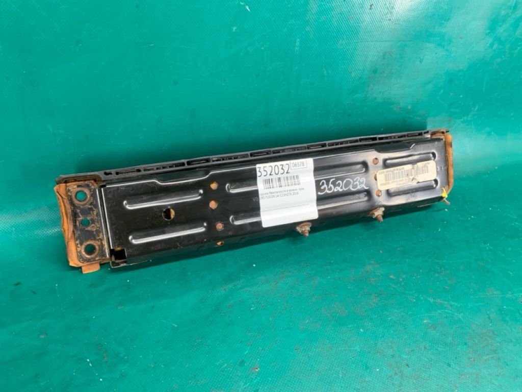 DG9Z-54045J76-BB | Подушка безопасности в колени прав. FORD FUSION 14- - Фото 3