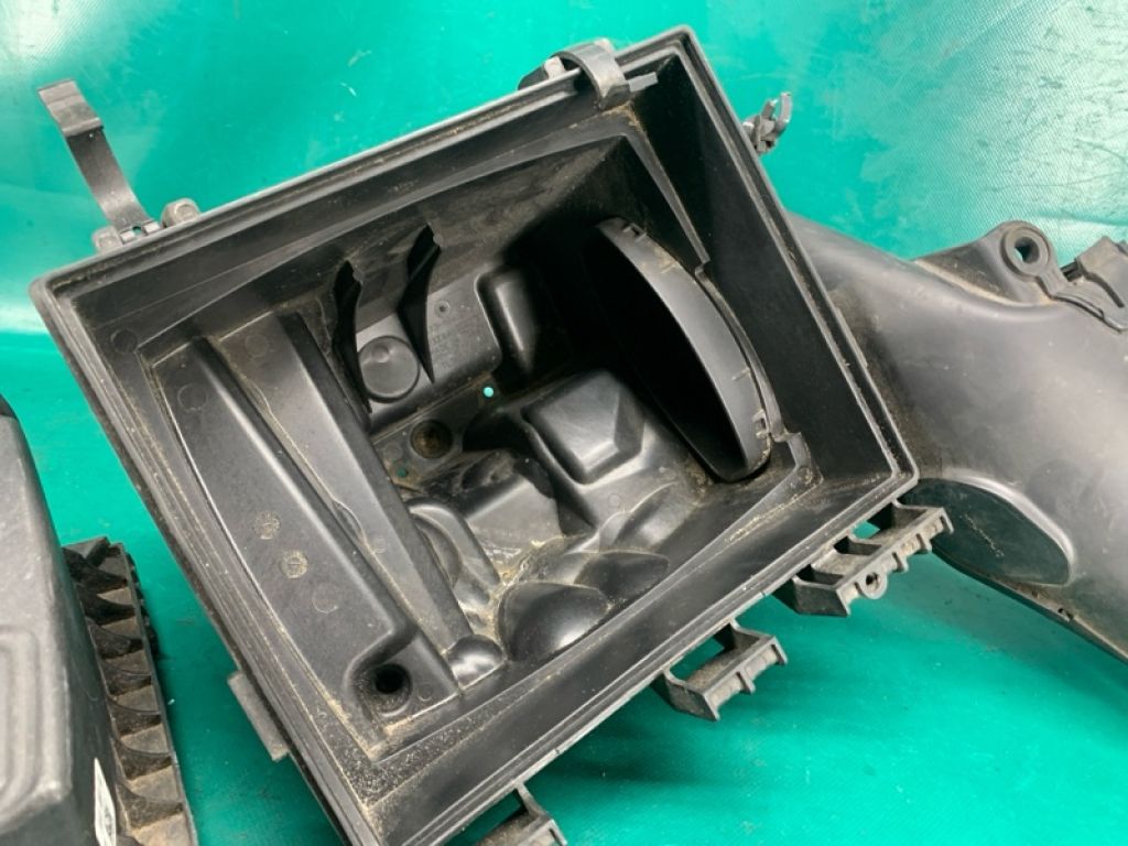 DS7Z-9A600-A | Корпус повітряного фільтра FORD FUSION 14- - Фото 2