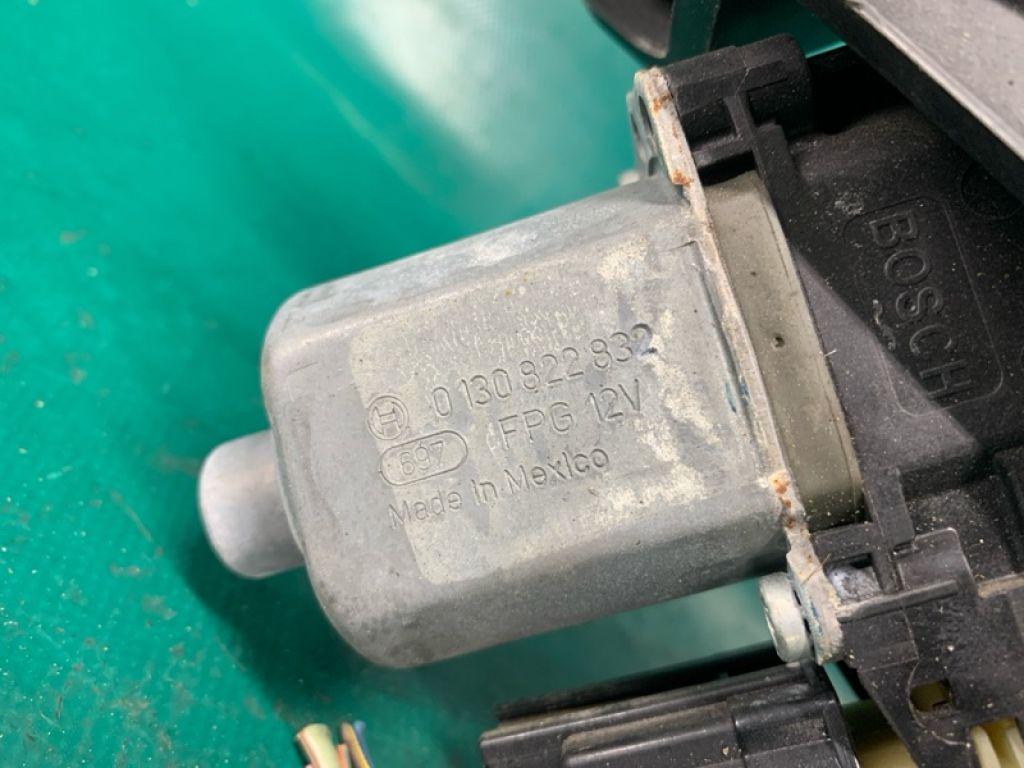 HS7Z-5427009-A | Стеклоподъемник задн. лев. FORD FUSION 14- - Фото 3