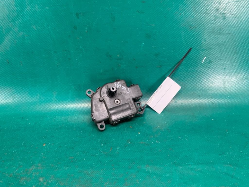 GS7Z-19E616-B | Моторчик заслінки пічки FORD FUSION 14-