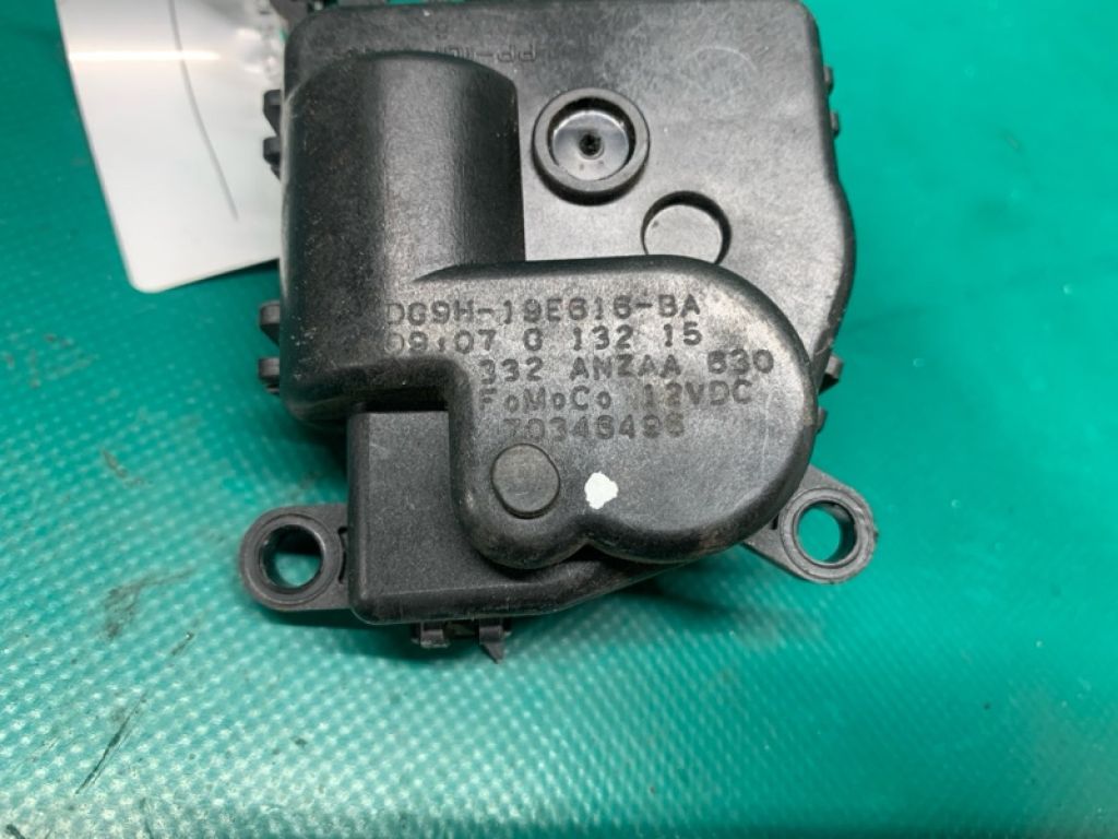 GS7Z-19E616-B | Моторчик заслінки пічки FORD FUSION 14- - Фото 3