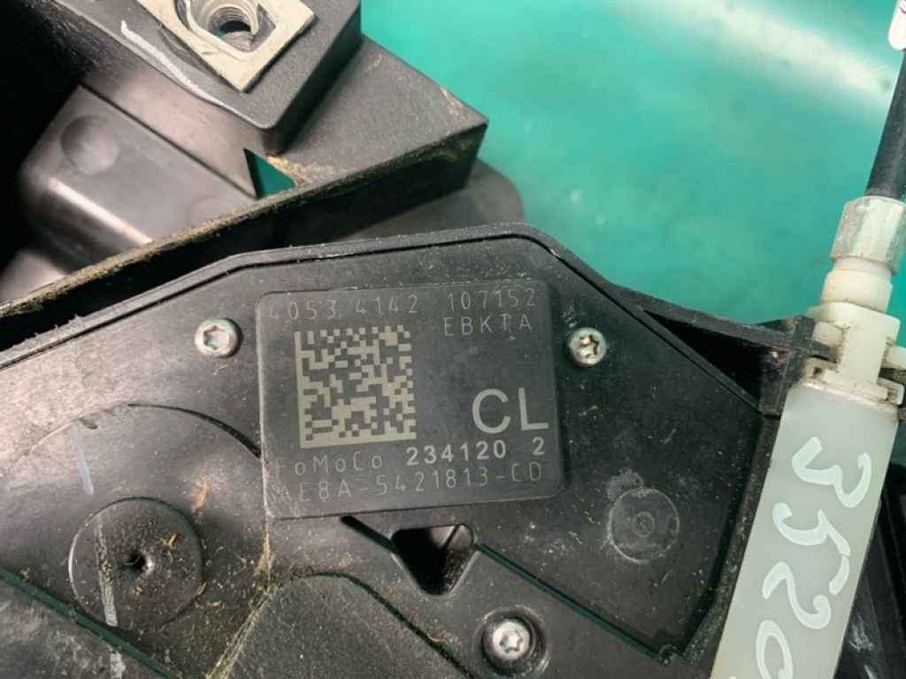 AE8Z-5421813-F | Замок двері передн. лів. FORD FUSION 14- - Фото 2