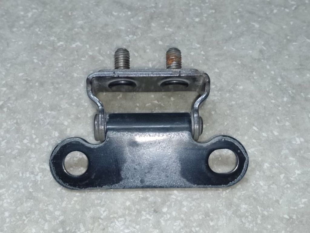 68810-47061 | Петля крышки багажника TOYOTA PRIUS 16- - Фото 2