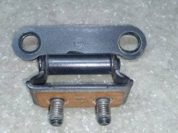 Петля крышки багажника TOYOTA PRIUS 16-