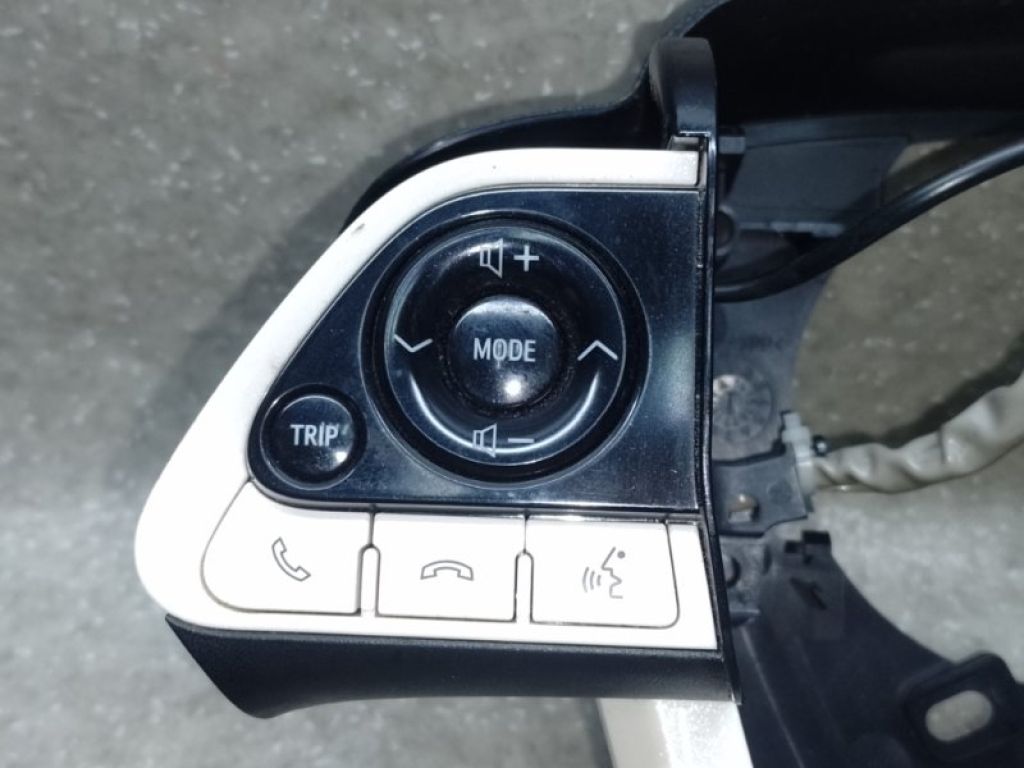 84250-47611-C1 | Кнопки на руль TOYOTA PRIUS 16- - Фото 2
