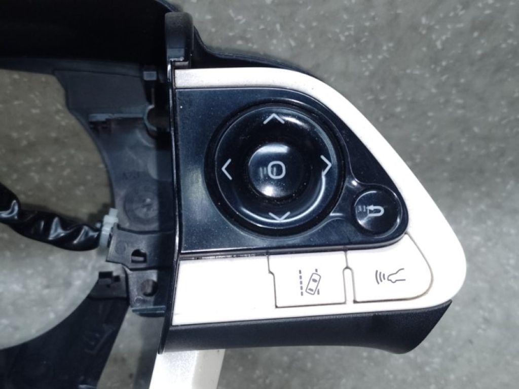 84250-47611-C1 | Кнопки на руль TOYOTA PRIUS 16- - Фото 3