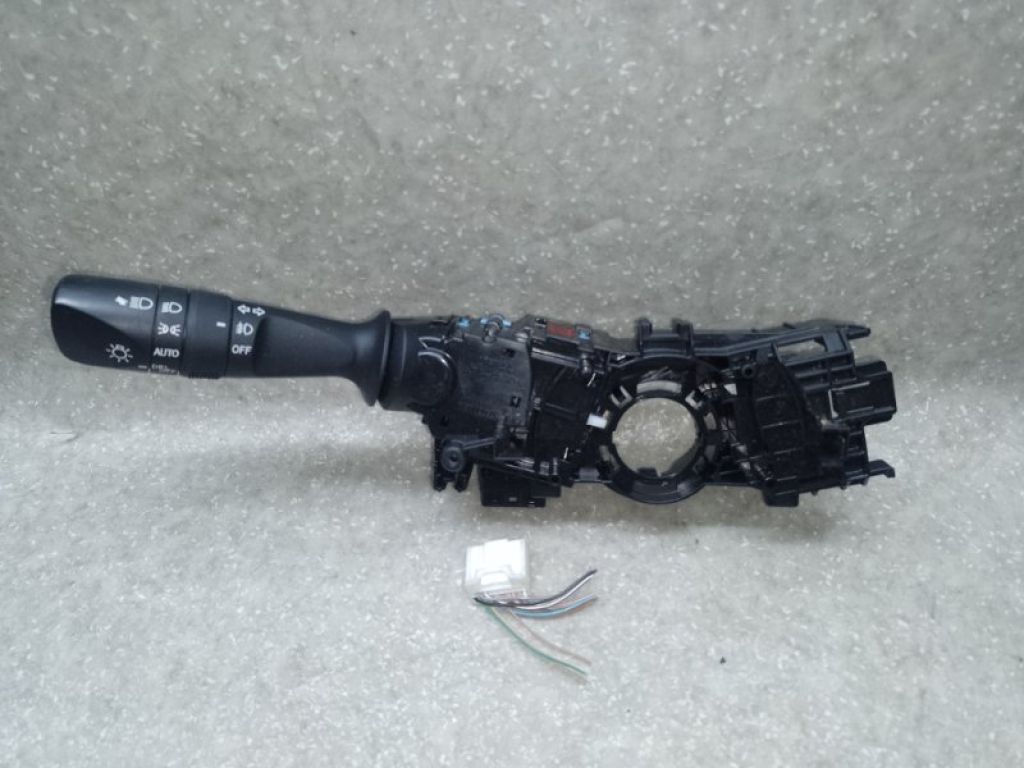 84140-42140 | Підрульовий перемикач лів. TOYOTA PRIUS 16-