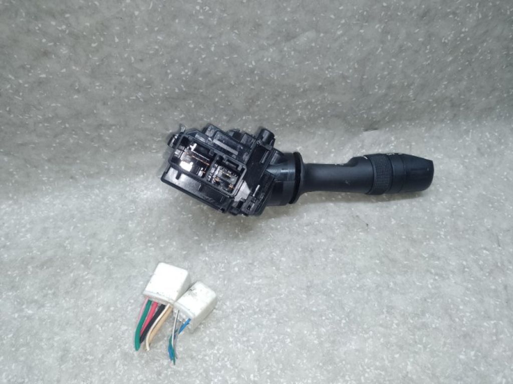 84652-42160 | Подрулевой переключатель прав. TOYOTA PRIUS 16- - Фото 2