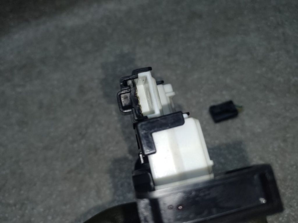 77030-47031 | Привод открывания лючка бензобака TOYOTA PRIUS 16- - Фото 4