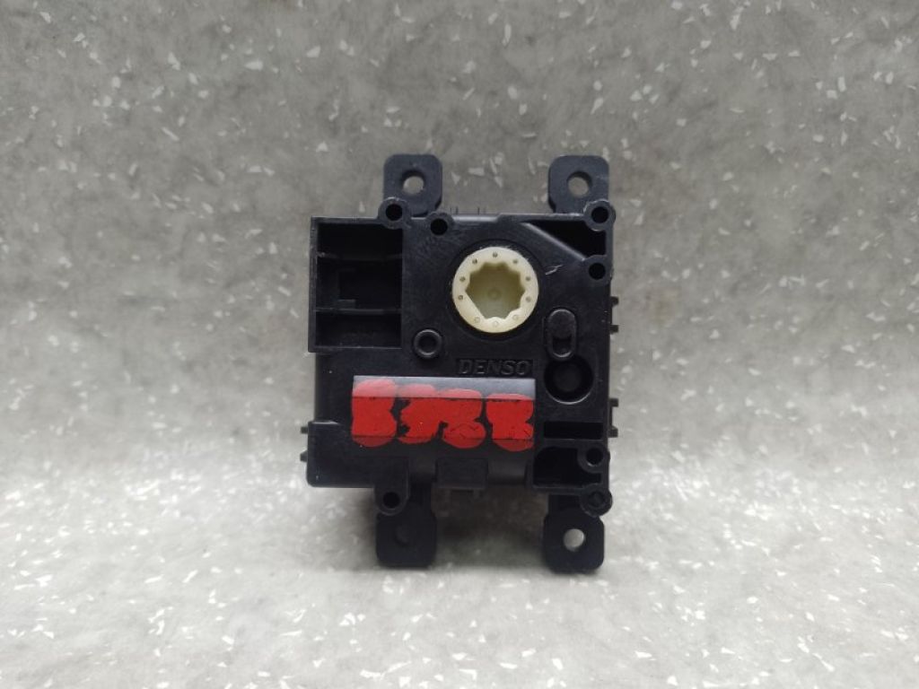 87106-48240 | Моторчик заслонки печки TOYOTA PRIUS 16- - Фото 2