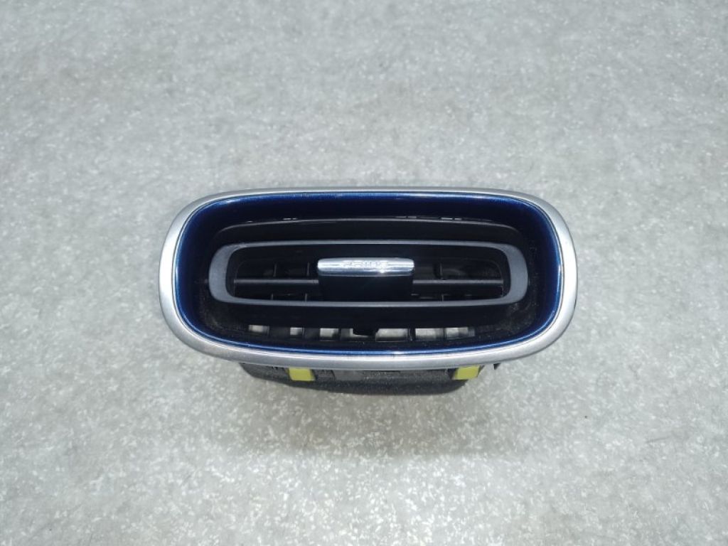 55660-47150-J0 | Дефлектор повітряний прав. TOYOTA PRIUS 16-