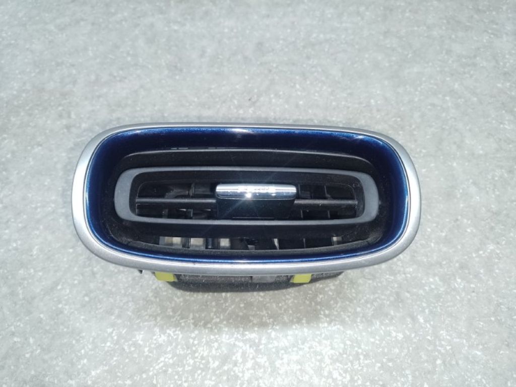 55650-47190-J0 | Дефлектор повітряний лів. TOYOTA PRIUS 16-