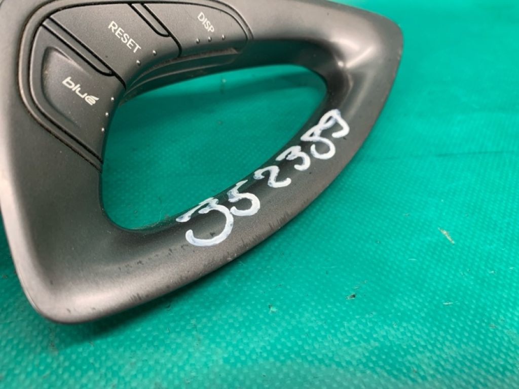 96700-3Q500YE5 | Кнопки на руль HYUNDAI SONATA YF 10-14 - Фото 2