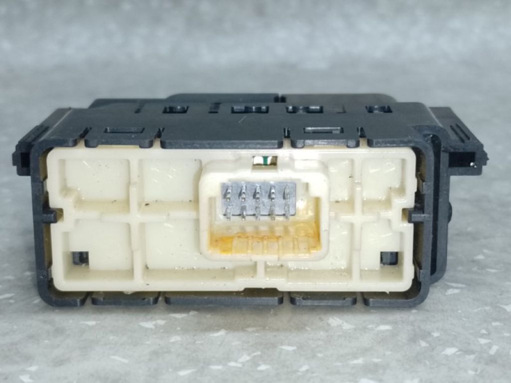 84010-47250 | Кнопка TOYOTA PRIUS 16- - Фото 2