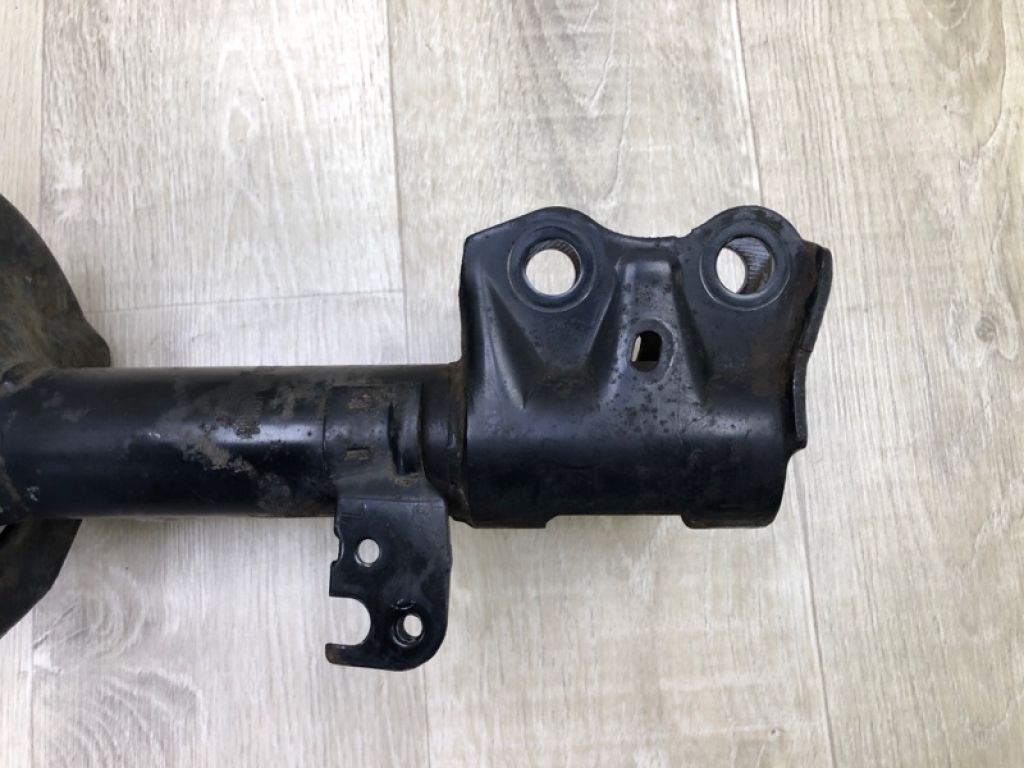 4852009T60 | Амортизатор передн. лів. TOYOTA COROLLA 150 06-13 - Фото 4