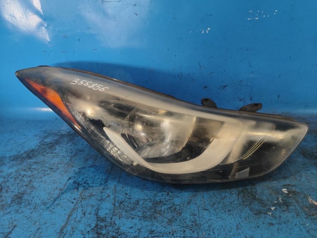 92102-3X280 | Фара прав. HYUNDAI ELANTRA MD 10-15