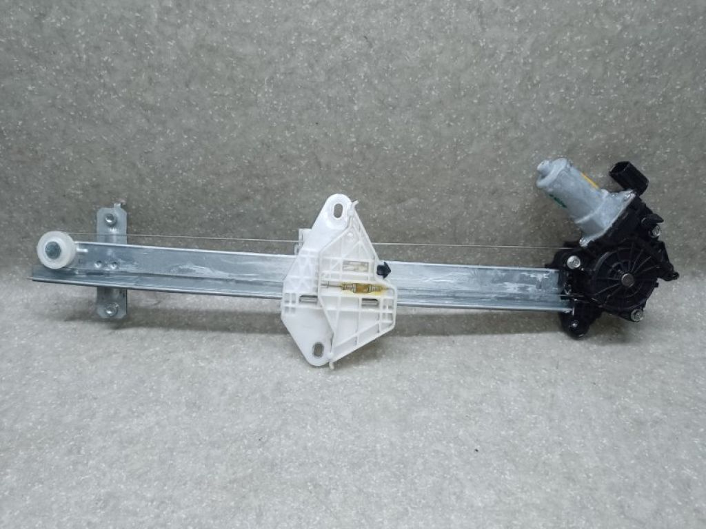 72710-TZ3-A01 | Стеклоподъемник задн. прав. ACURA TLX 14-17