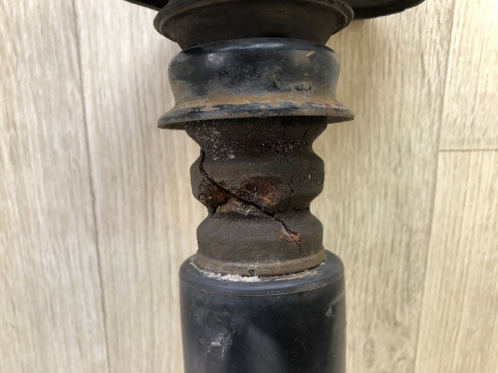 55310-E4070 | Амортизатор задн. KIA SOUL PS 13-19 - Фото 6