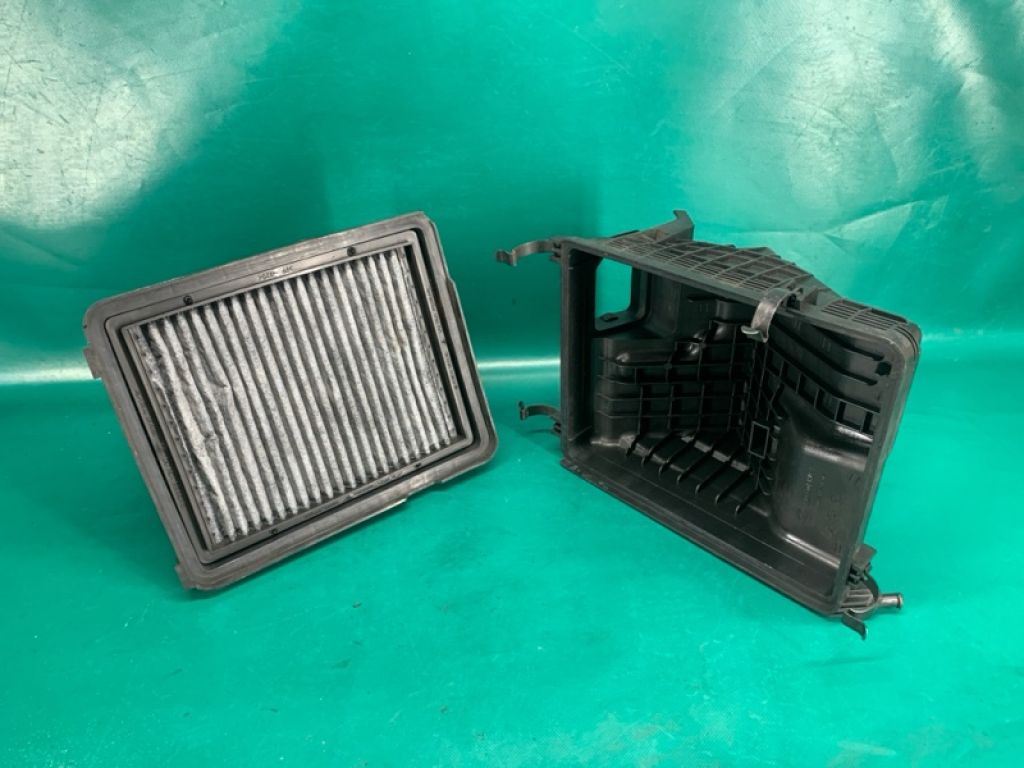 28110-4R100 | Корпус повітряного фільтра HYUNDAI SONATA YF 10-14