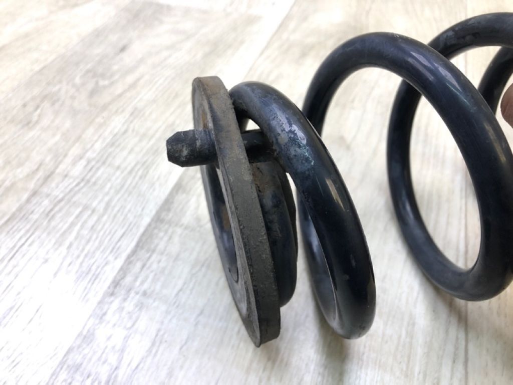 3C0511115AG | Пружина задньої підвіски VOLKSWAGEN TIGUAN 08-17 - Фото 5