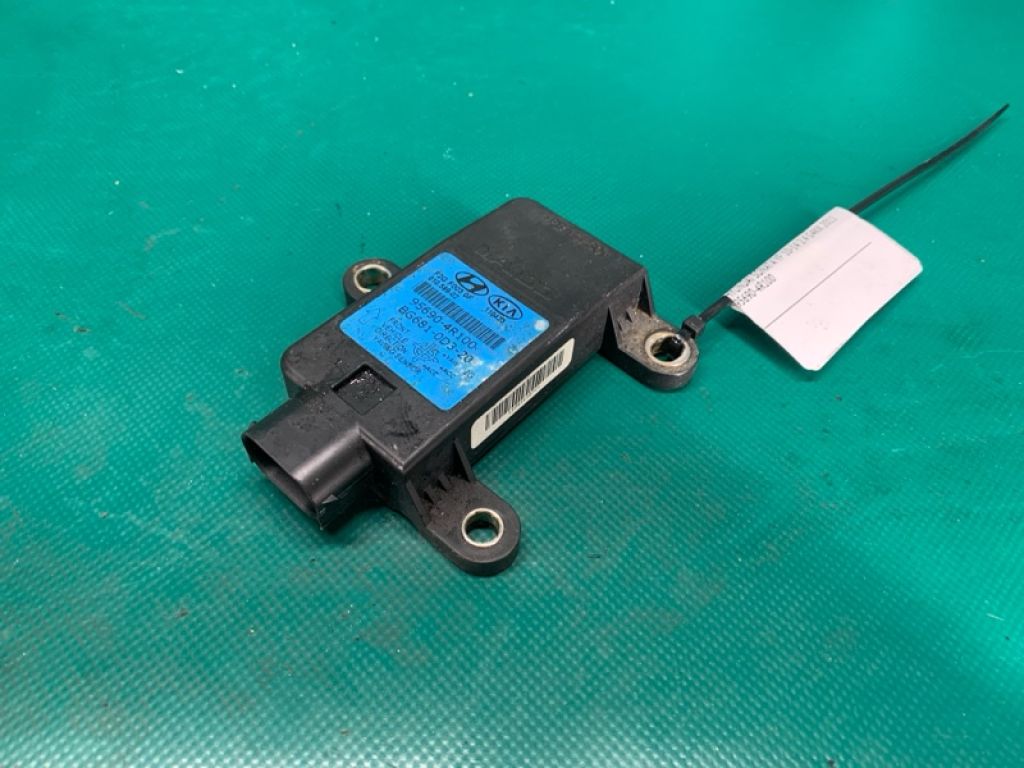 95690-4R100 | Датчик ускорения HYUNDAI SONATA YF 10-14