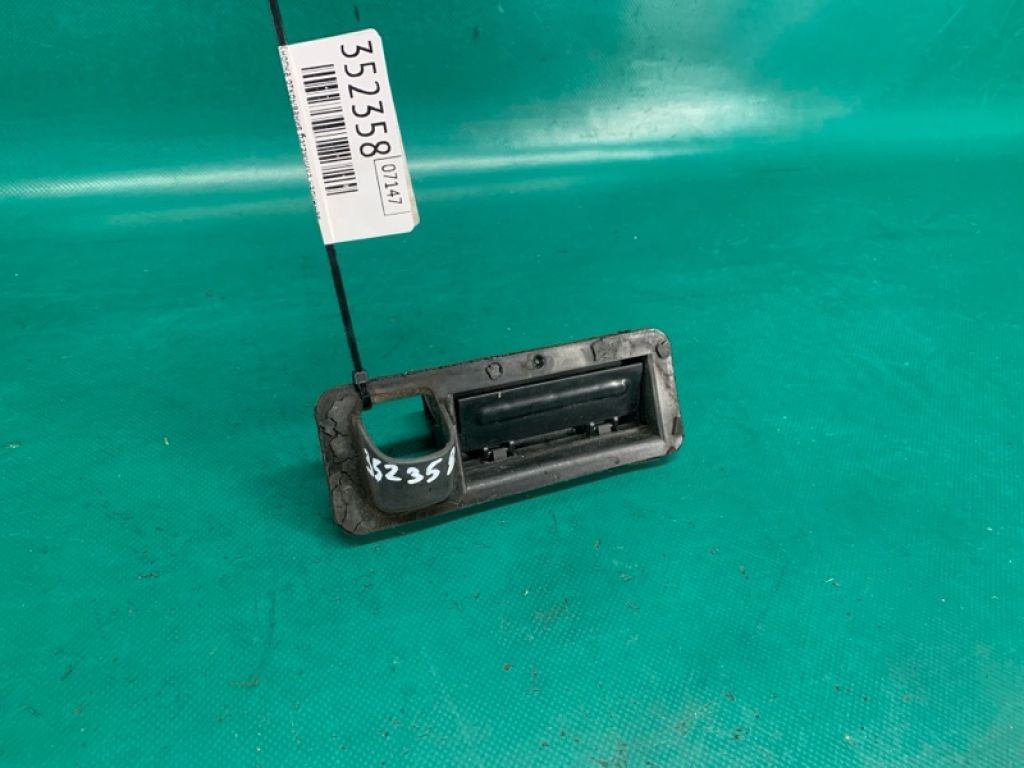 95750-F21004X | Кнопка відкриття багажника зовнішня HYUNDAI ELANTRA AD 16-