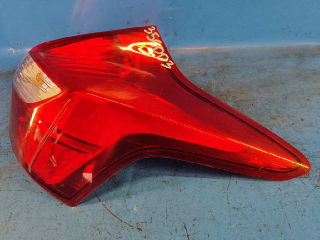 DM5Z-13404-C | Фонарь наружный прав. FORD FOCUS 10-18 - Фото 3