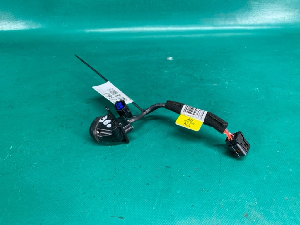 95766-F2000 | Камера заднього виду HYUNDAI ELANTRA AD 16- - Фото 2