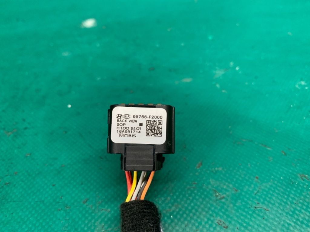 95766-F2000 | Камера заднього виду HYUNDAI ELANTRA AD 16- - Фото 4