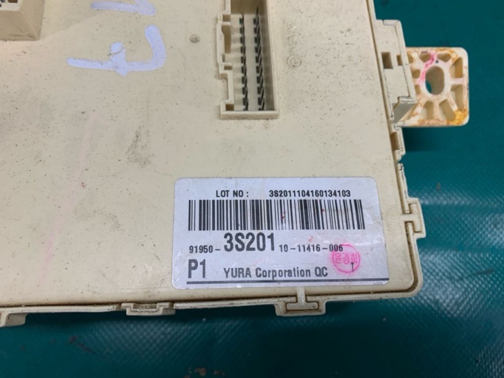 91950-3S201 | Блок запобіжників салон HYUNDAI SONATA YF 10-14 - Фото 2