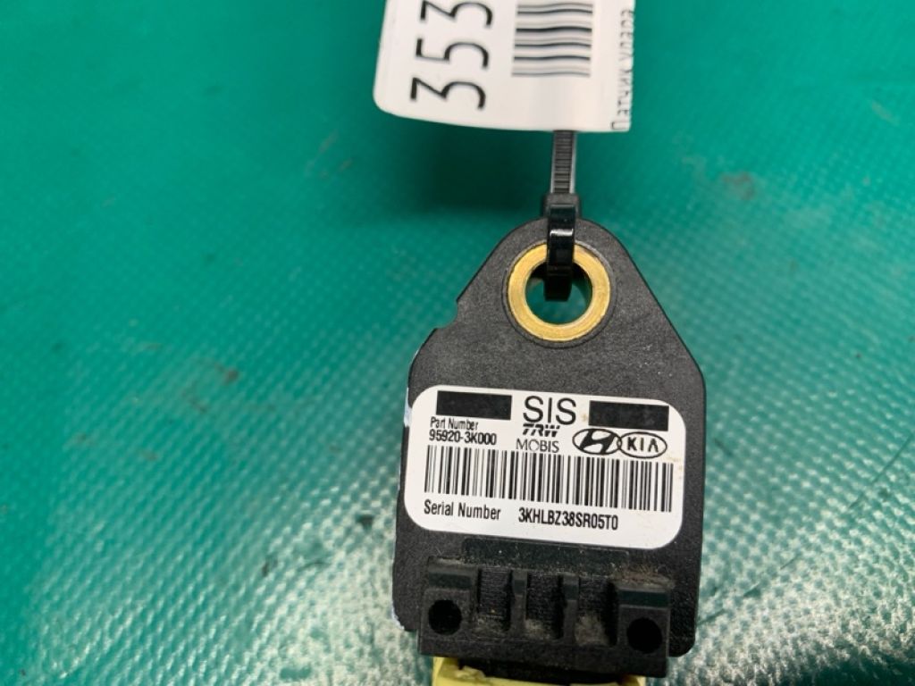 95920-3K000 | Датчик удара лев. HYUNDAI SONATA YF 10-14 - Фото 2