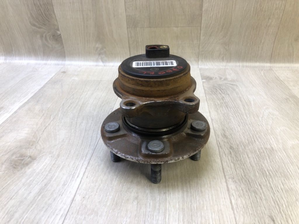 BV6Z-1104-B | Ступица задн. лев. FORD FOCUS 10-18