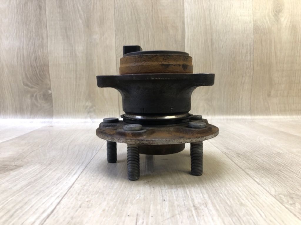 BV6Z-1104-B | Ступица задн. прав. FORD FOCUS 10-18 - Фото 2