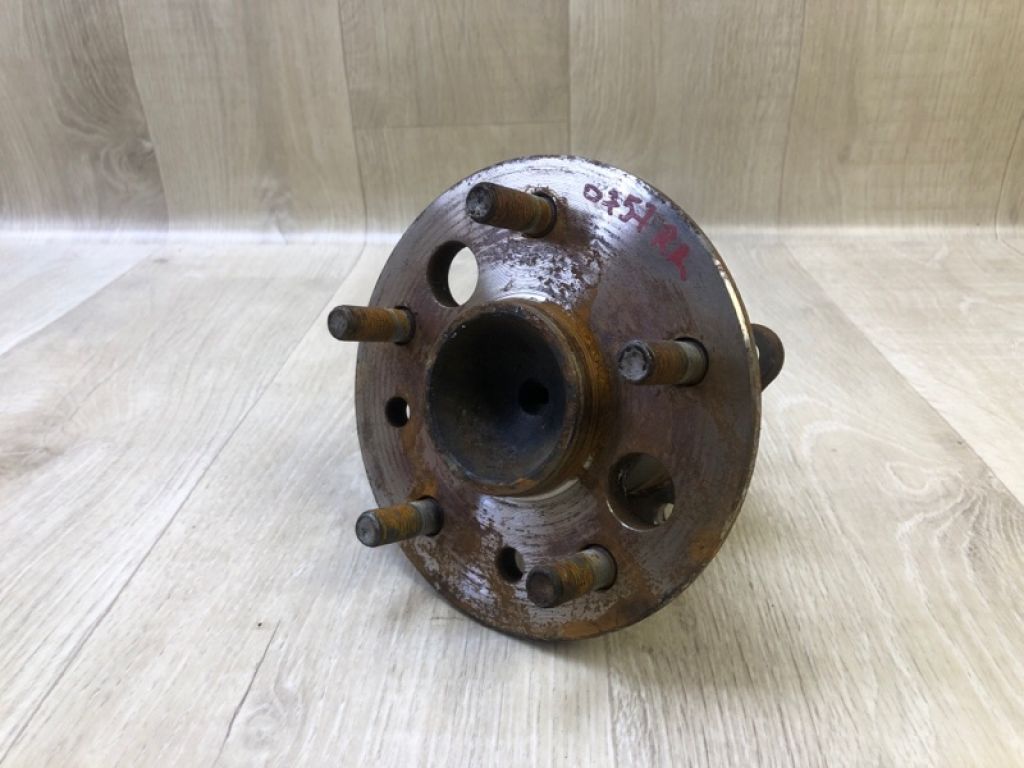 4245048010 | Маточина колеса задн. прав. TOYOTA CAMRY 30 02-06