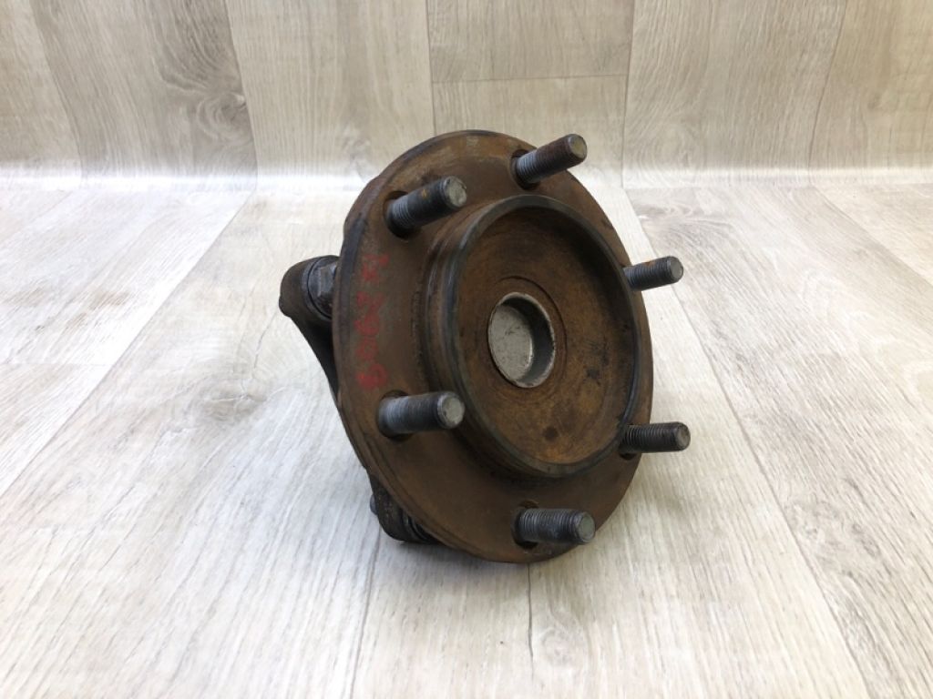 4357004011 | Маточина колеса передн. лів. TOYOTA TACOMA 05-15