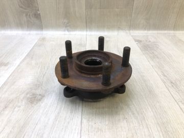 Маточина колеса передн. прав. NISSAN ROGUE 08-15 Маточина колеса передн. прав. NISSAN ROGUE 08-15