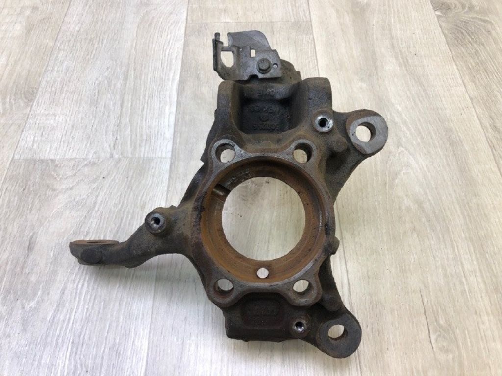 5C0 407 256 | Кулак поворотний передн. прав. VOLKSWAGEN JETTA USA 10-17 - Фото 2