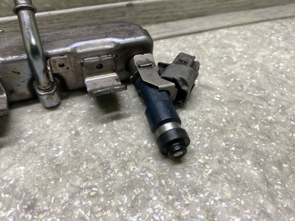 16611AA820 | Форсунка топливная SUBARU FORESTER 12-19 - Фото 3