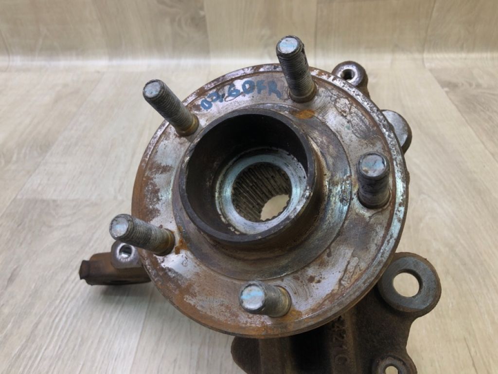 BV6Z-3K185-D | Кулак поворотний передн. прав. FORD FOCUS 10-18 - Фото 6