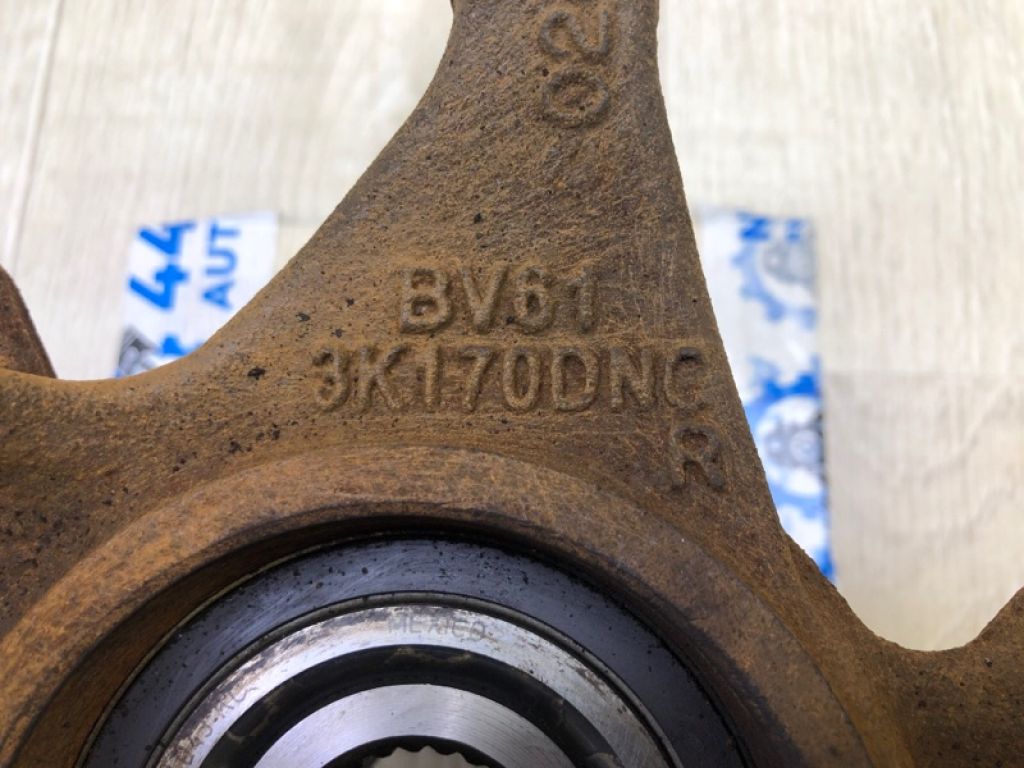 BV6Z-3K185-D | Кулак поворотный передн. прав. FORD FOCUS 10-18 - Фото 9