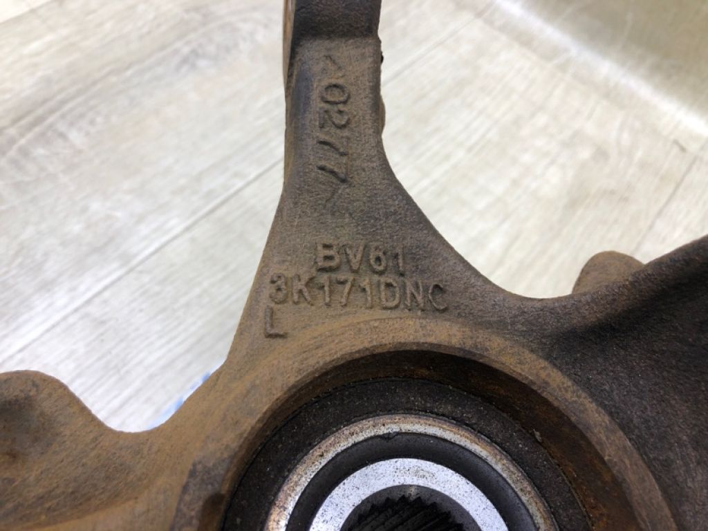 BV6Z-3K186-D | Кулак поворотний передн. лів. FORD FOCUS 10-18 - Фото 9