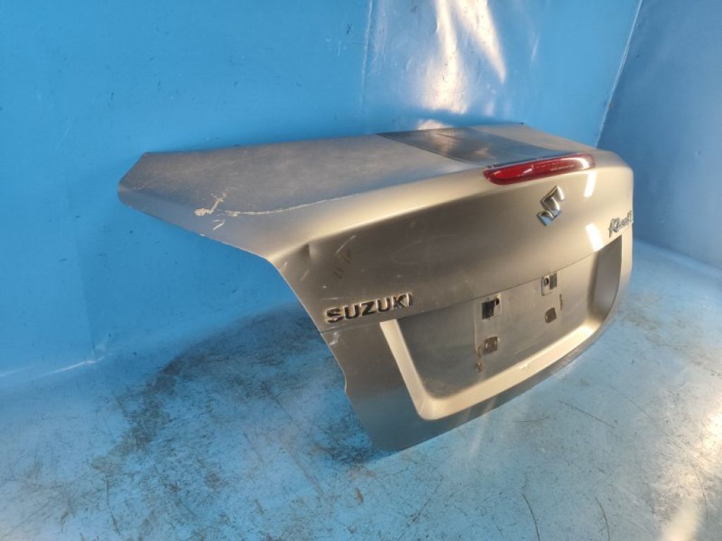 65700-57811 | Кришка багажника SUZUKI KIZASHI 09-14 - Фото 3